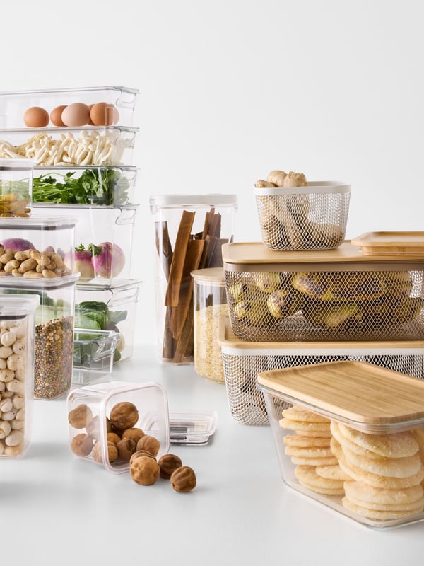 A large rectangular/bamboo IKEA 365+ lid