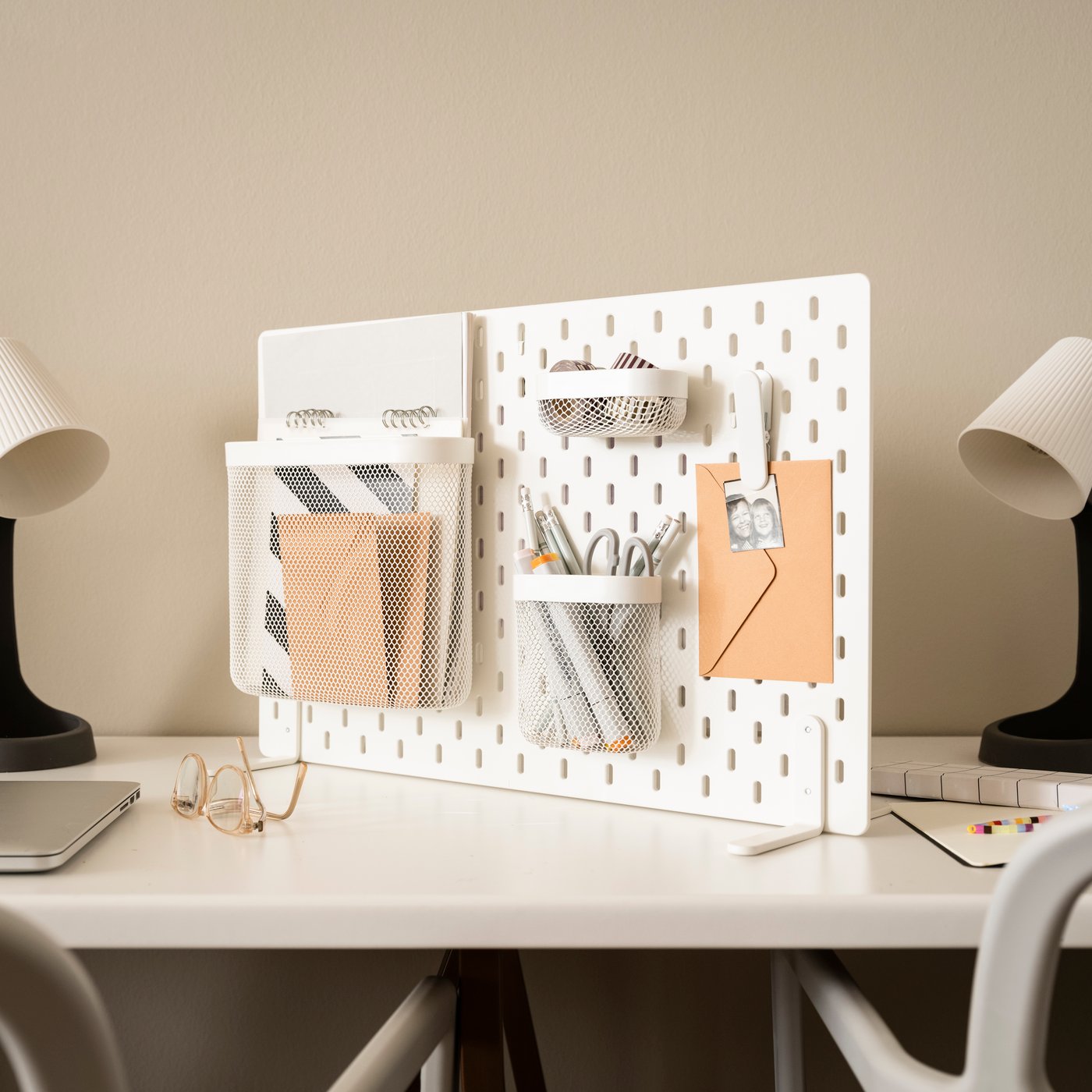 A white SKÅDIS pegboard combination