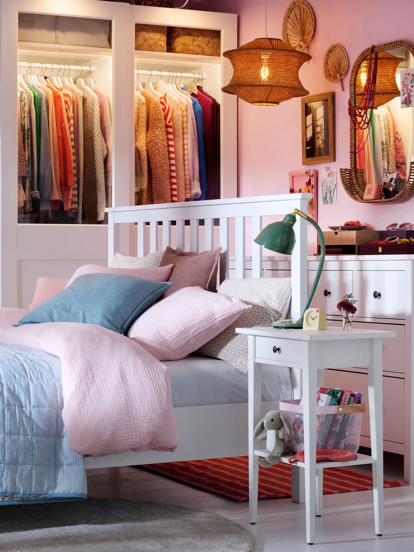 A bamboo MJÖLKKANNA basket in the bedroom