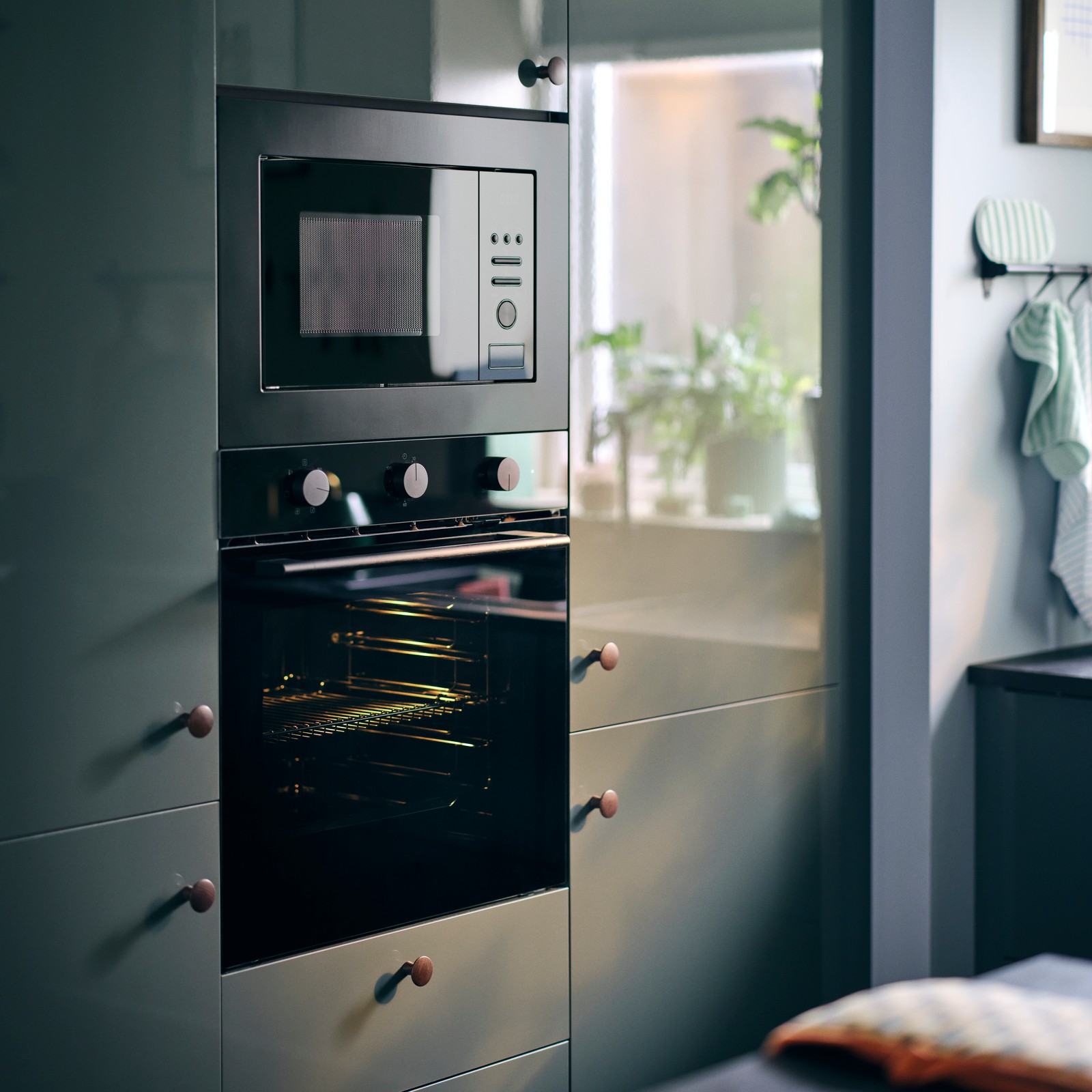 High-Gloss Dark Grey-Green Kitchen - METOD System - IKEA UK