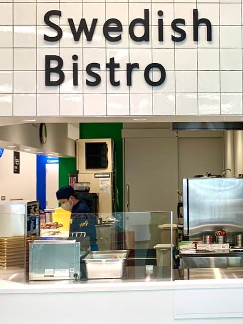スウェーデンビストロのカウンター