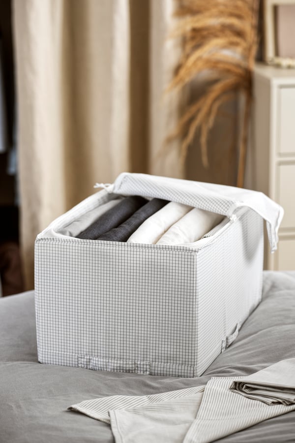 A white/grey STUK storage case