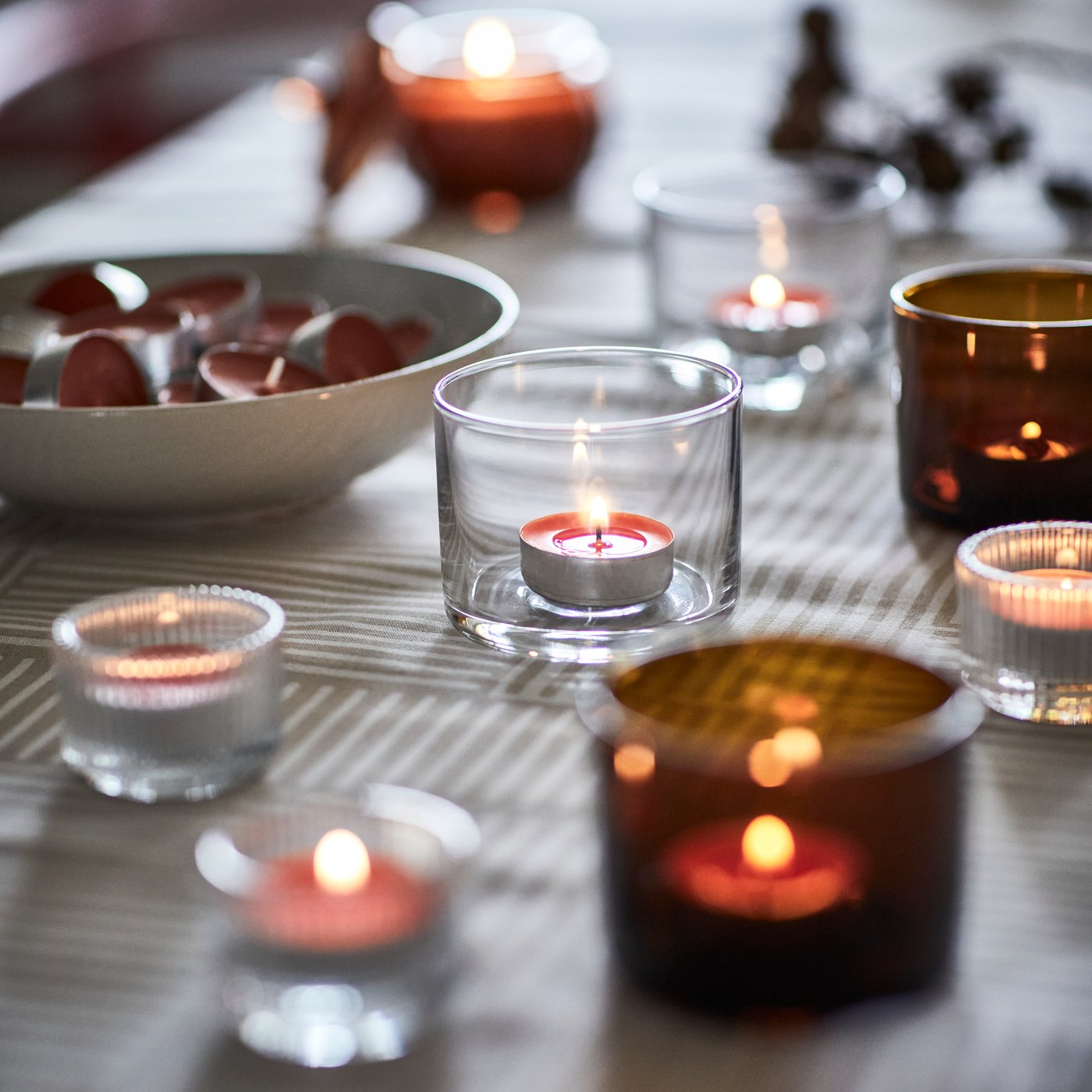 A beige HÖSTAGILLE tablecloth