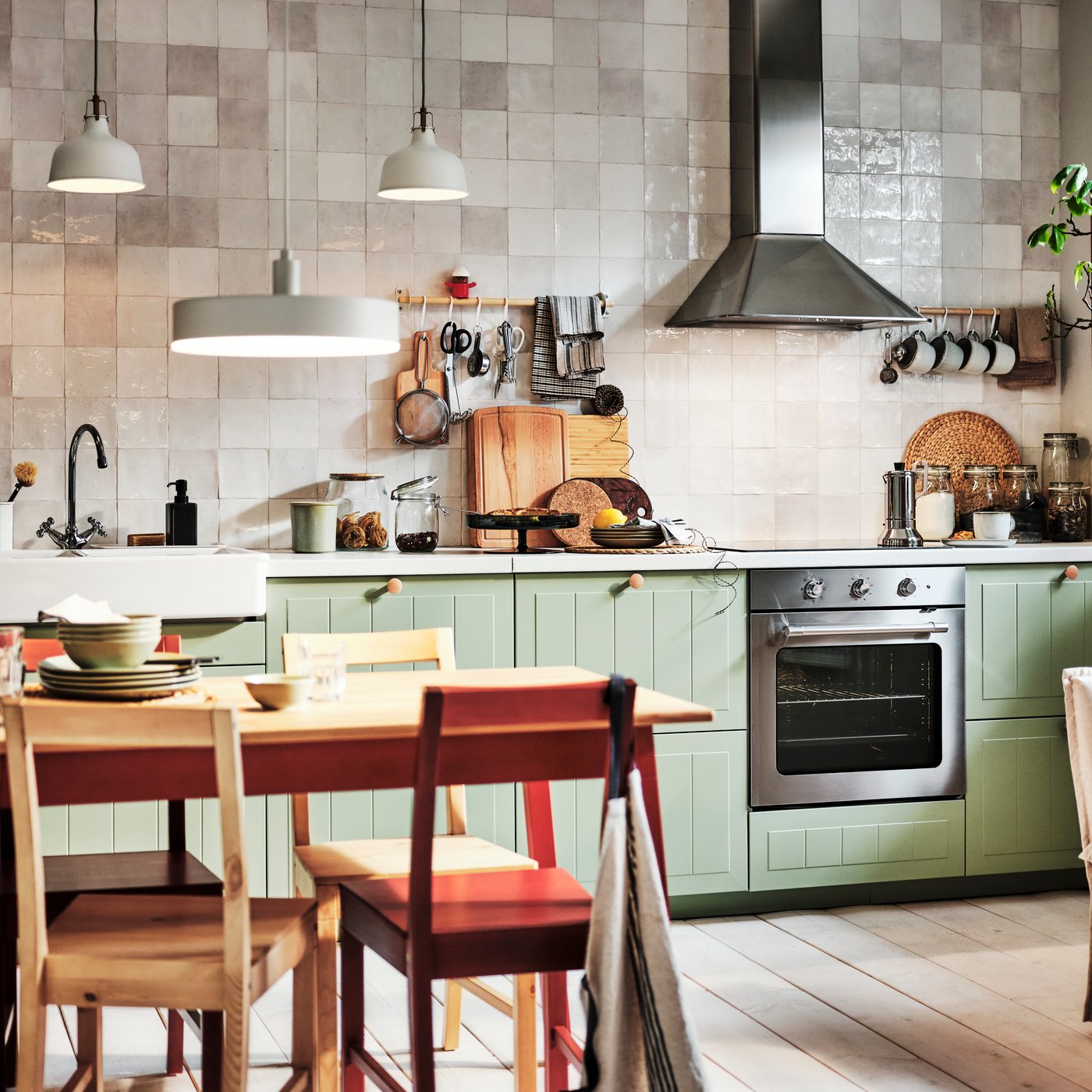 An IKEA 300 stainless steel MATTRADITION forced air oven