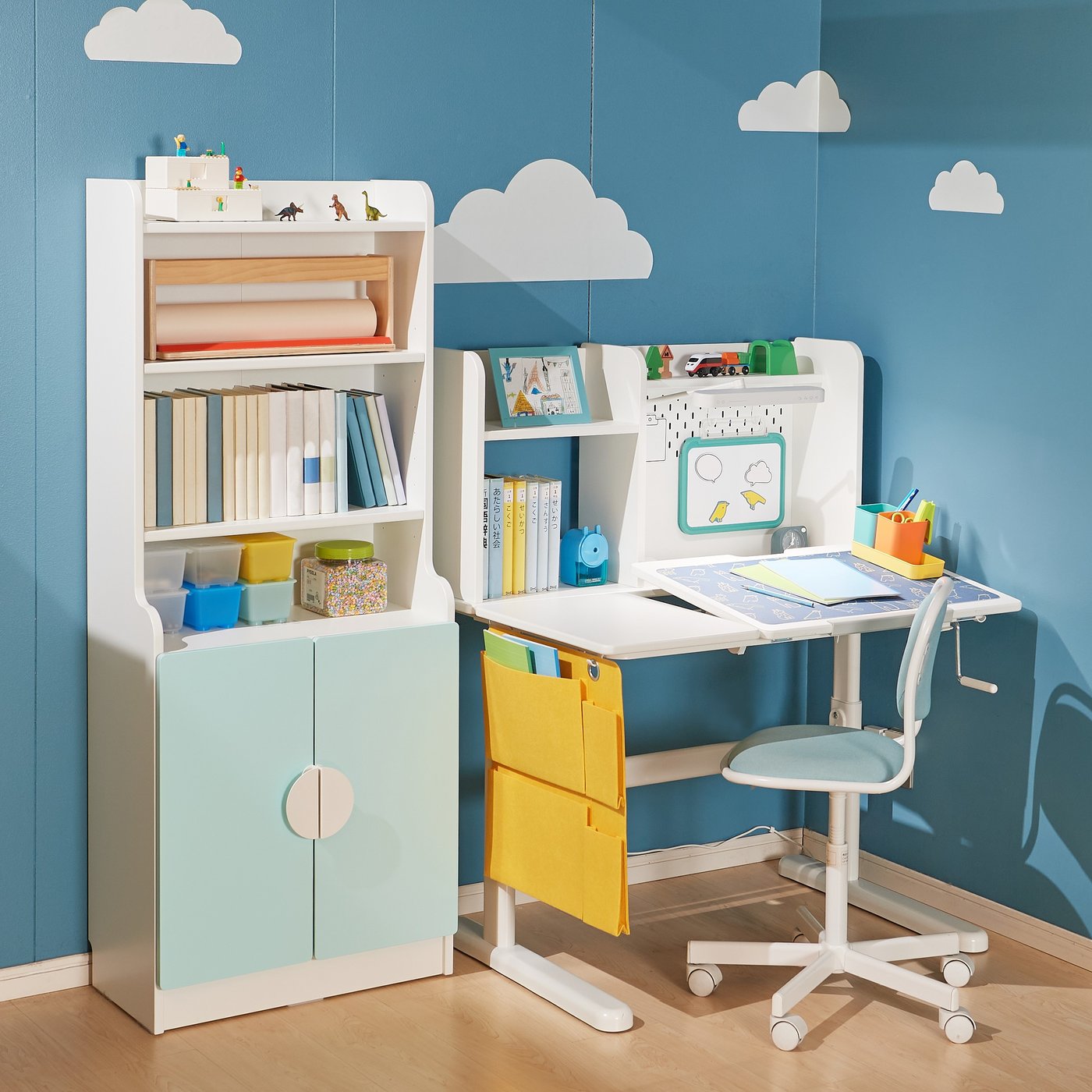 A foldable BÖNSYRSA book holder