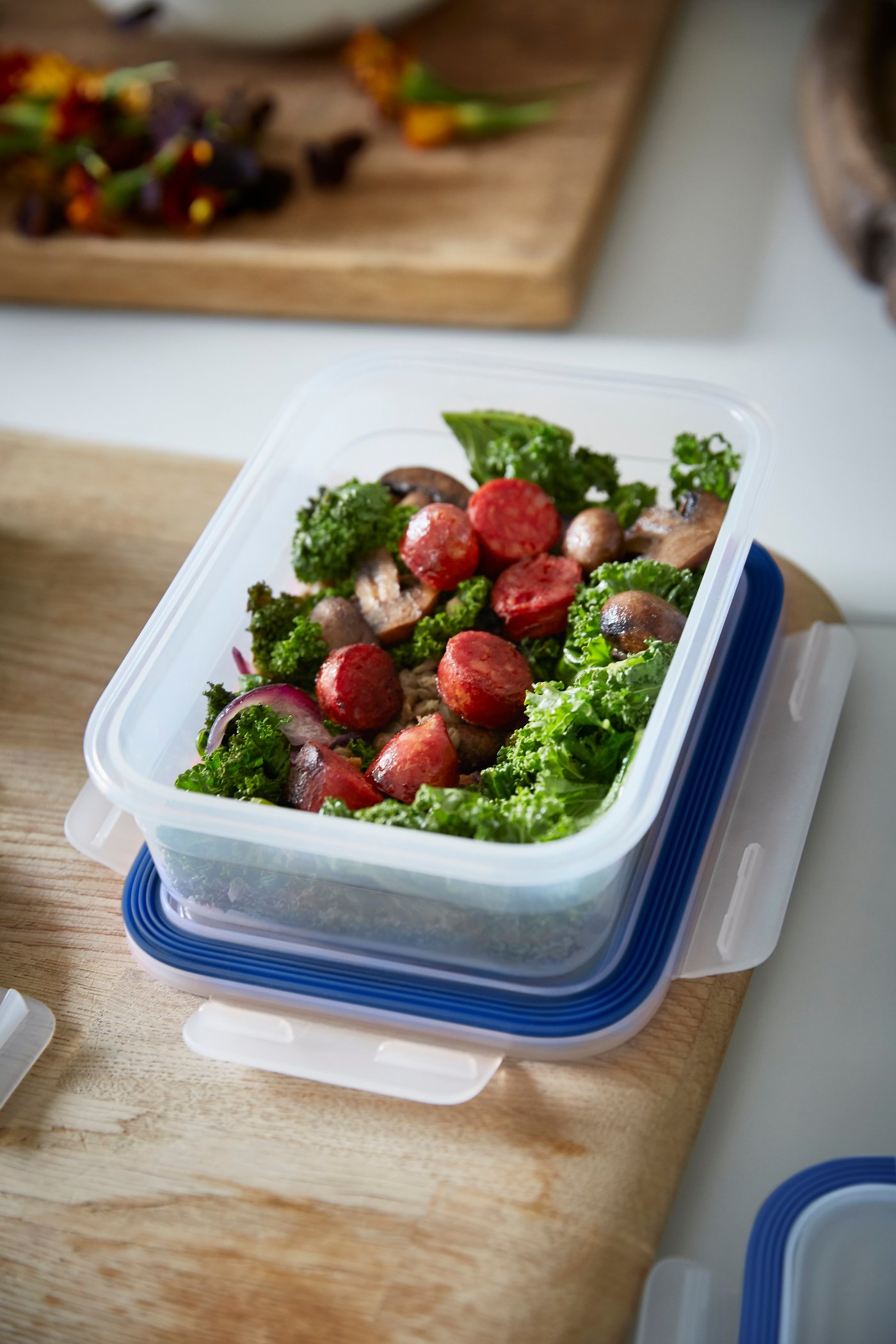 A rectangular/plastic IKEA 365+ food container PH150473