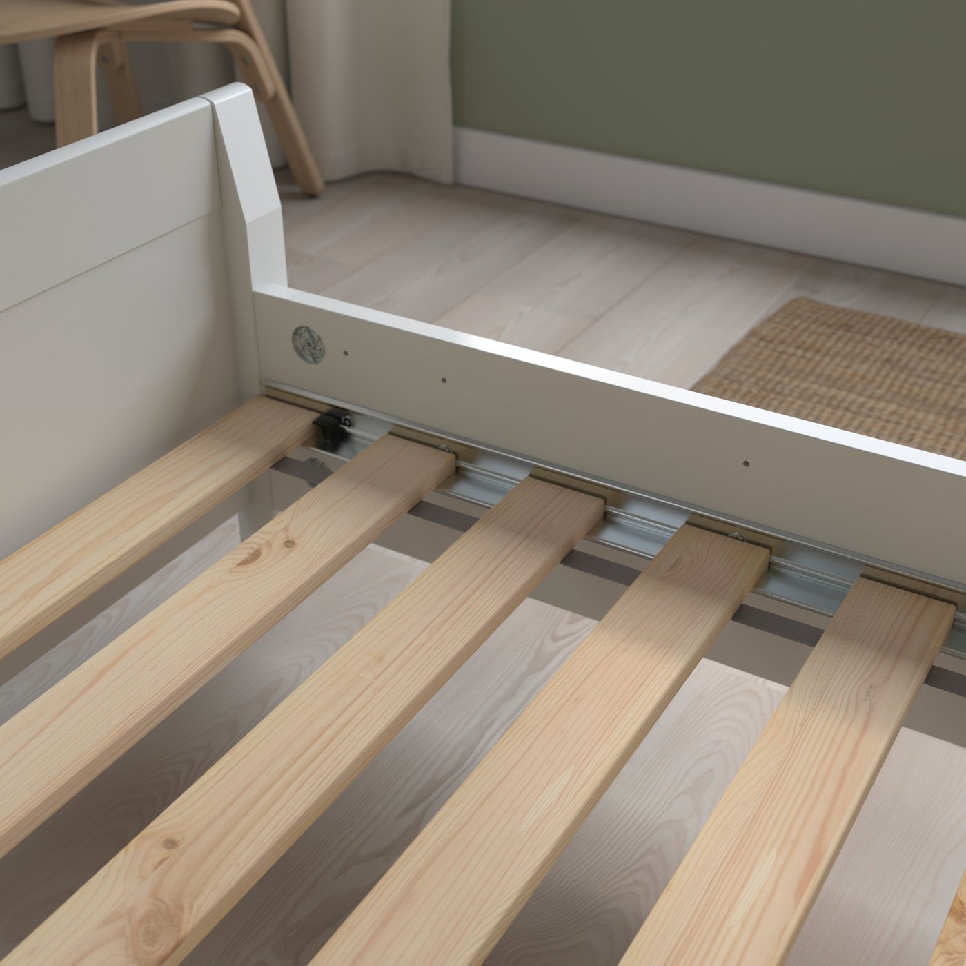 Una rete a doghe in pino LINDBÅDEN