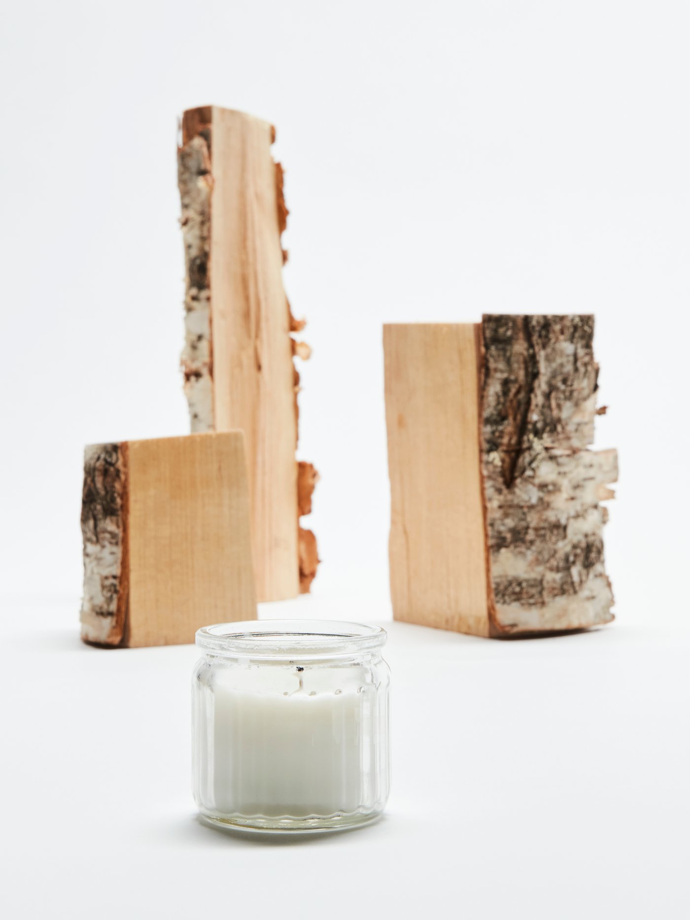 Bougie parfumée ADLAD en verre, bois scandinaves/blancs