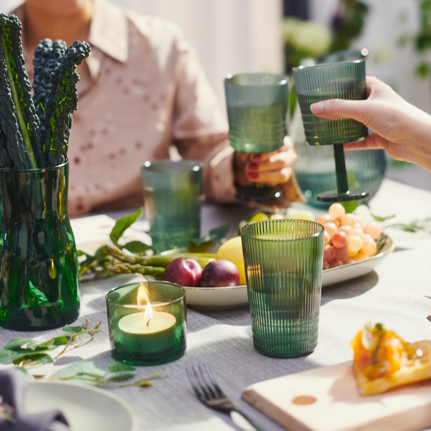 A dark green BUSKBJÖRK candle holder