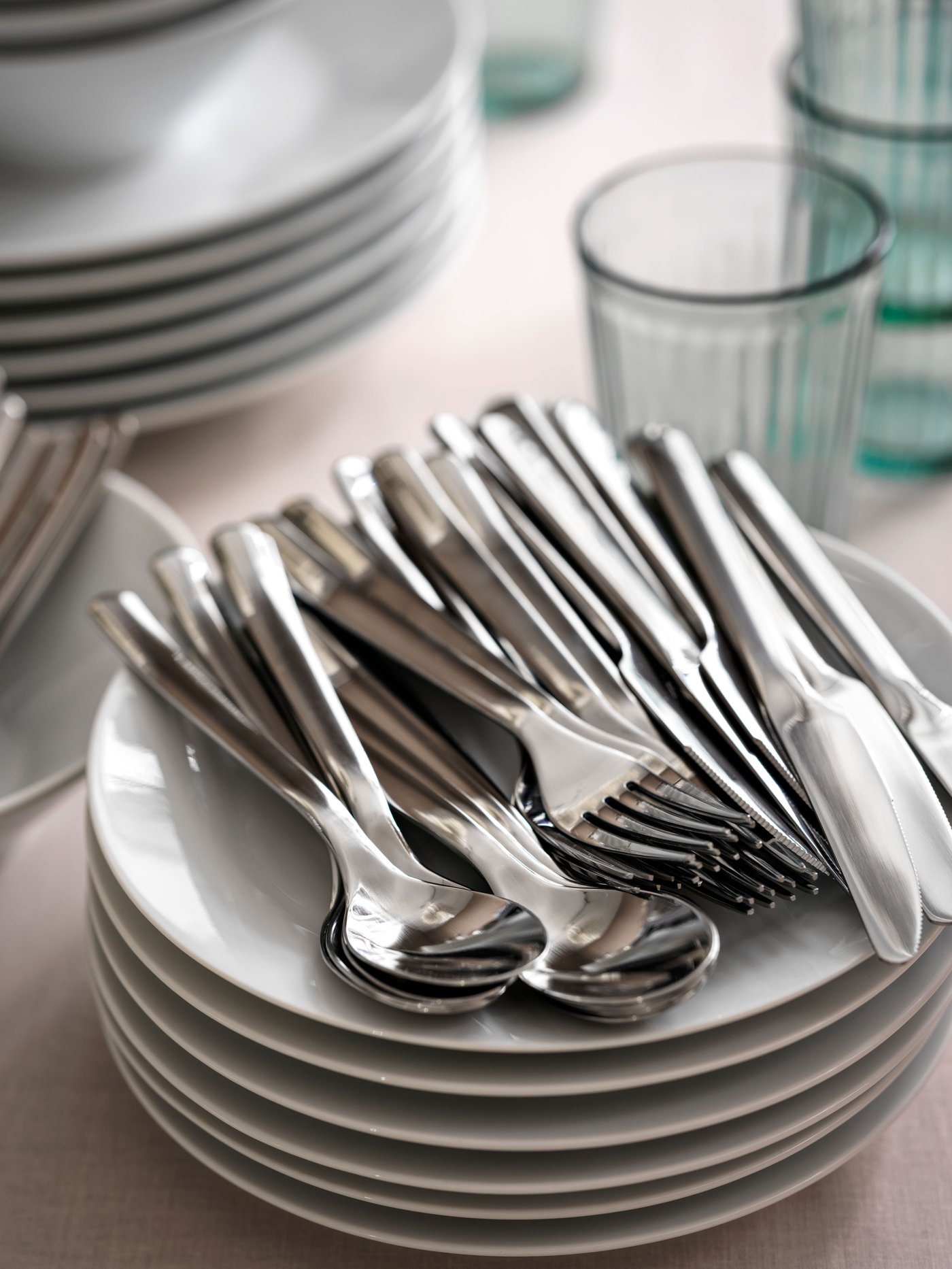 A stainless steel IKEA 365+ 56-piece cutlery set