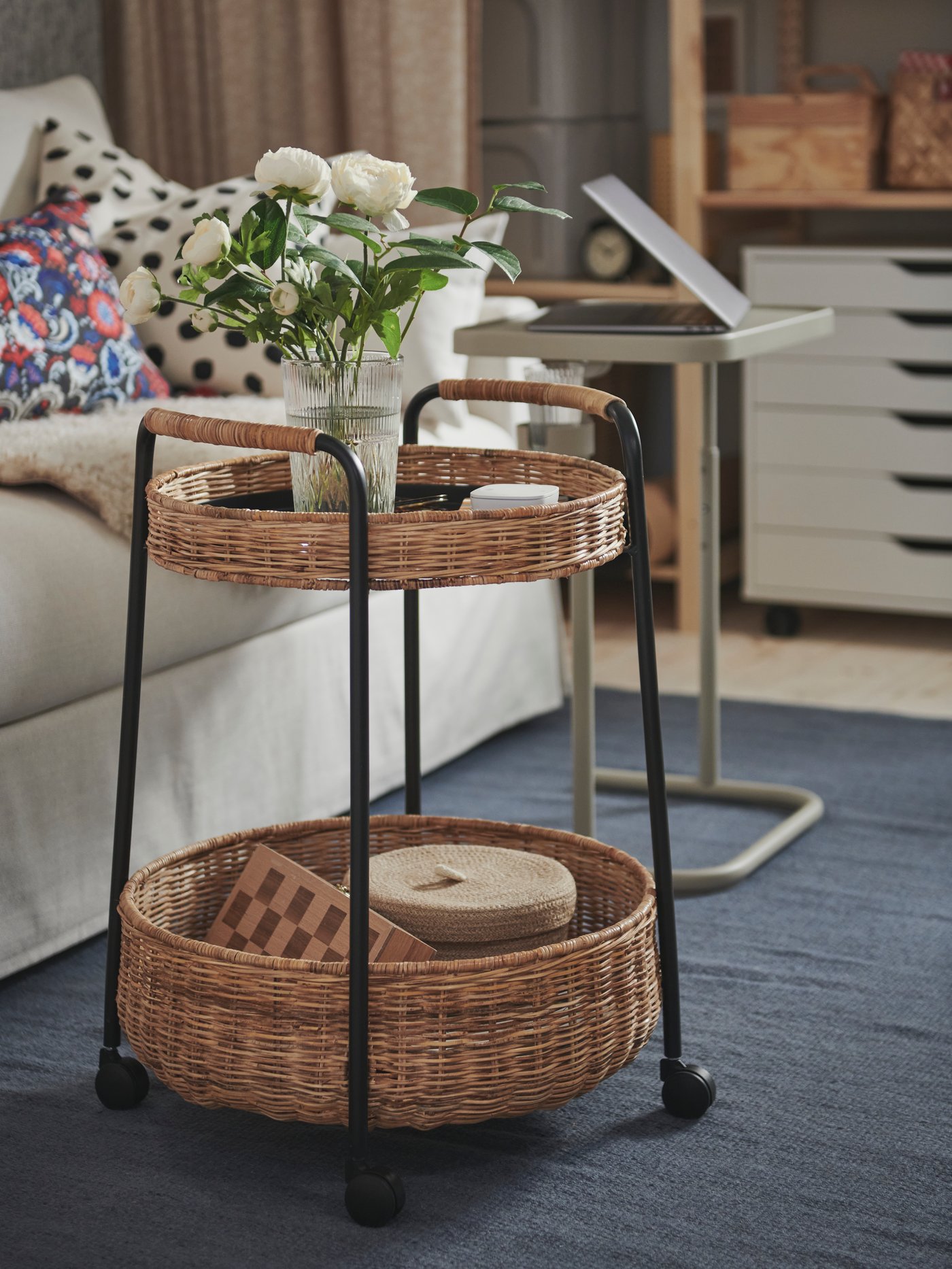 A grey-blue TIDTABELL rug, flatwoven