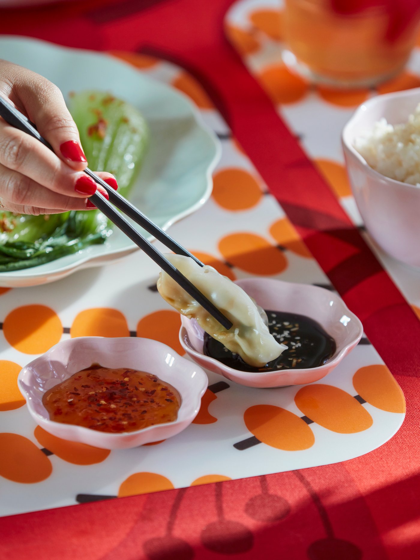 A red/candied hawthorn FÖSSTA place mat