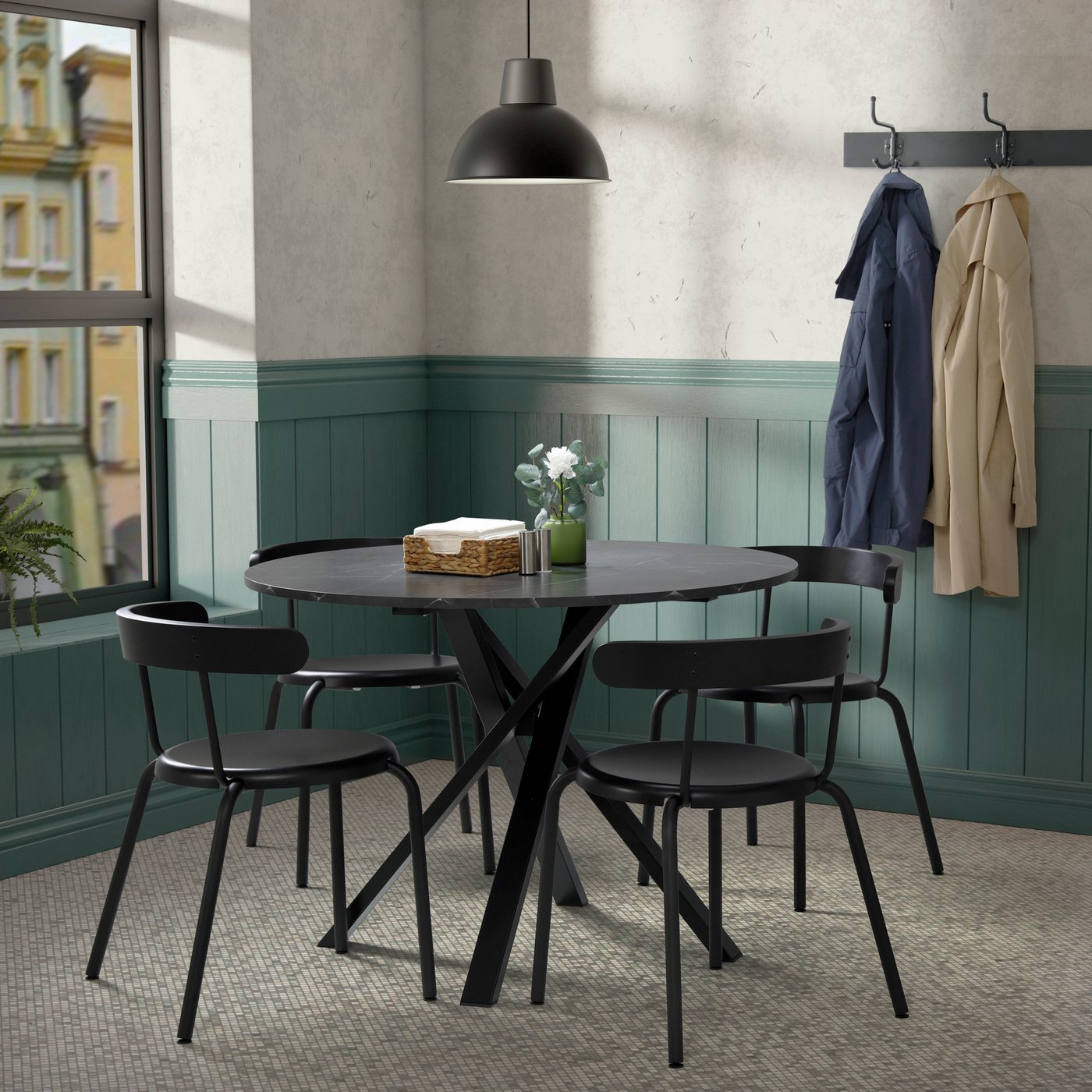 A black marble effect MARIEDAMM table