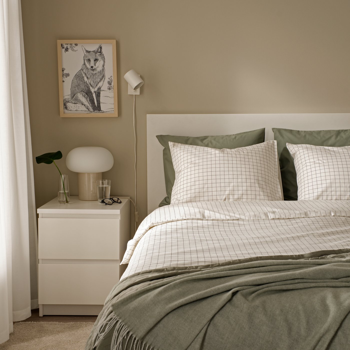 A white/anthracite DOFTAKLEJA duvet cover and 2 pillowcases