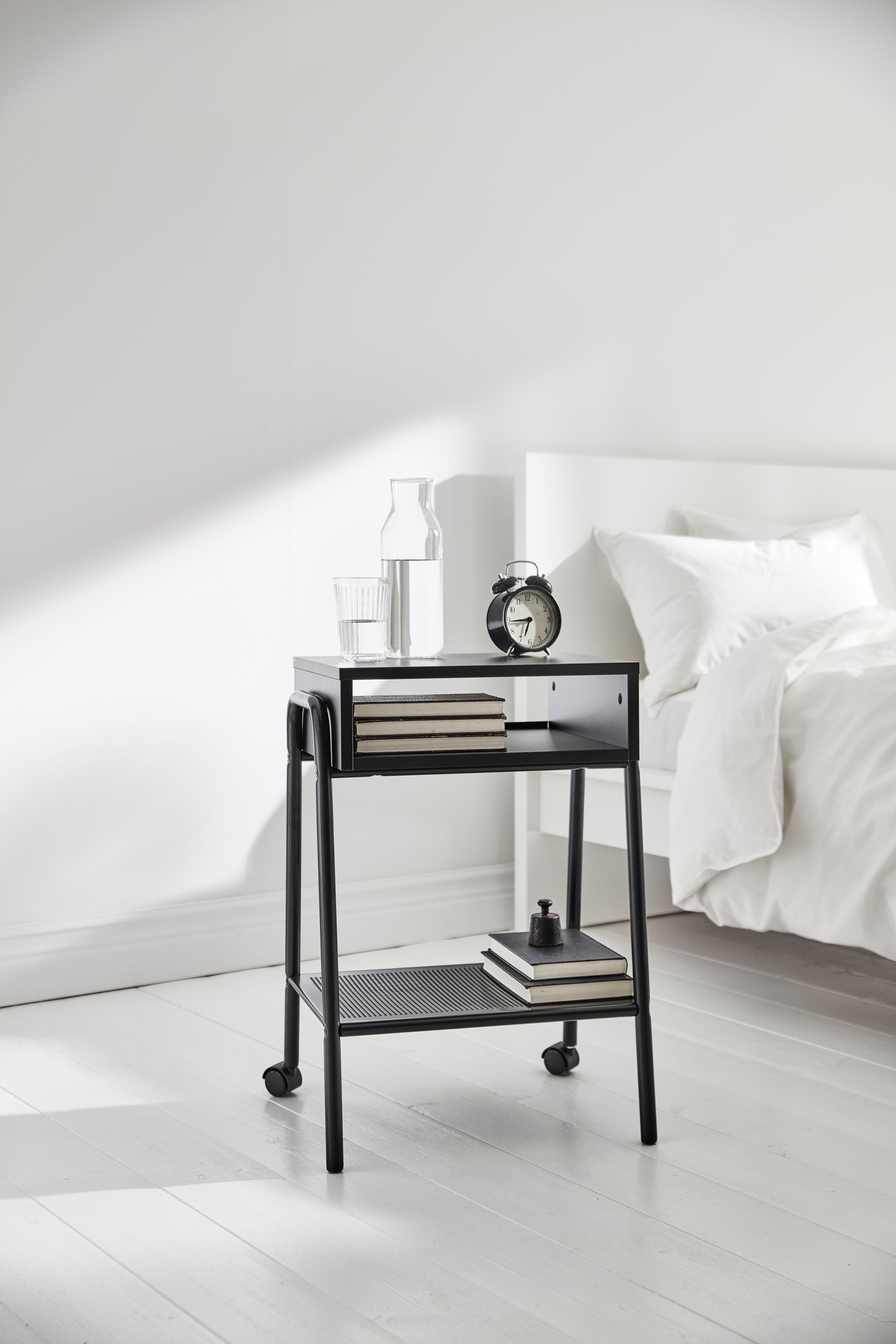 SETSKOG
Éjjeliszekrény, fekete, 45x35 cm