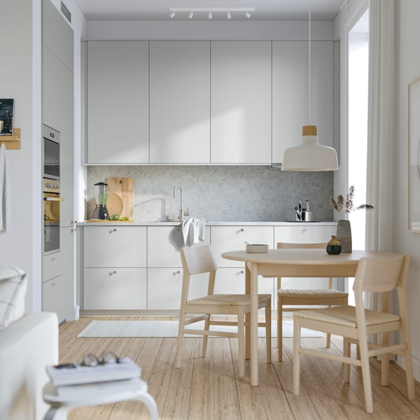 A light grey HAVSTORP door