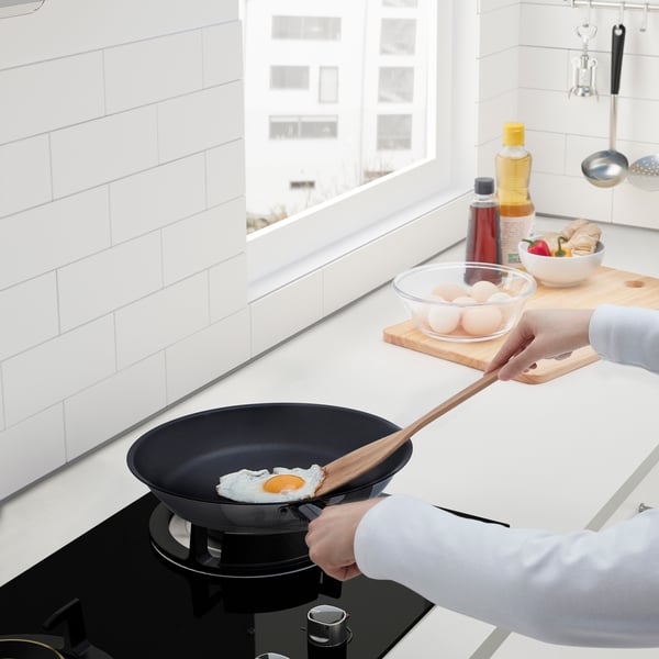 Spatule MAJFISK en acacia