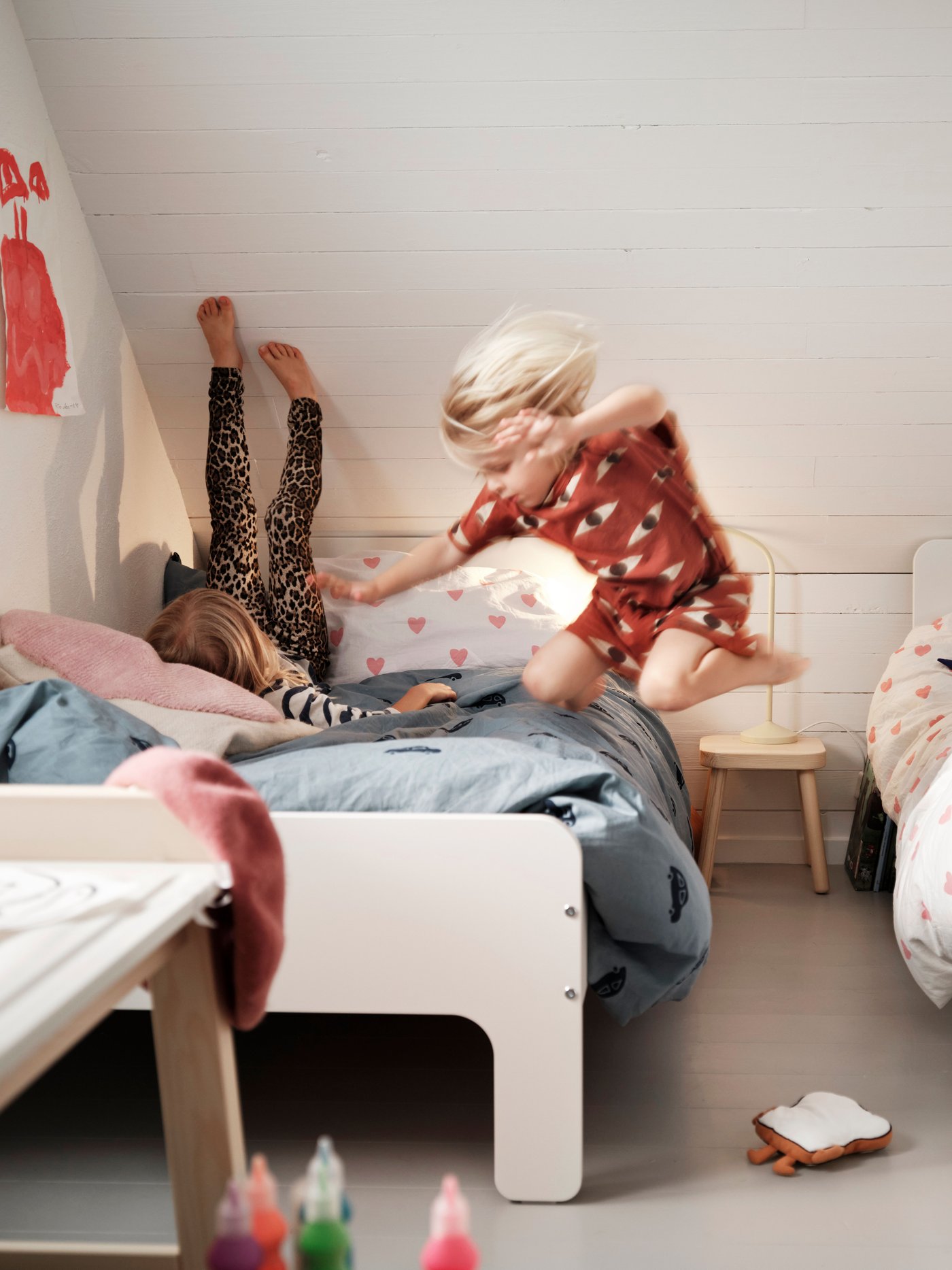 A dark grey GURLI cushion cover