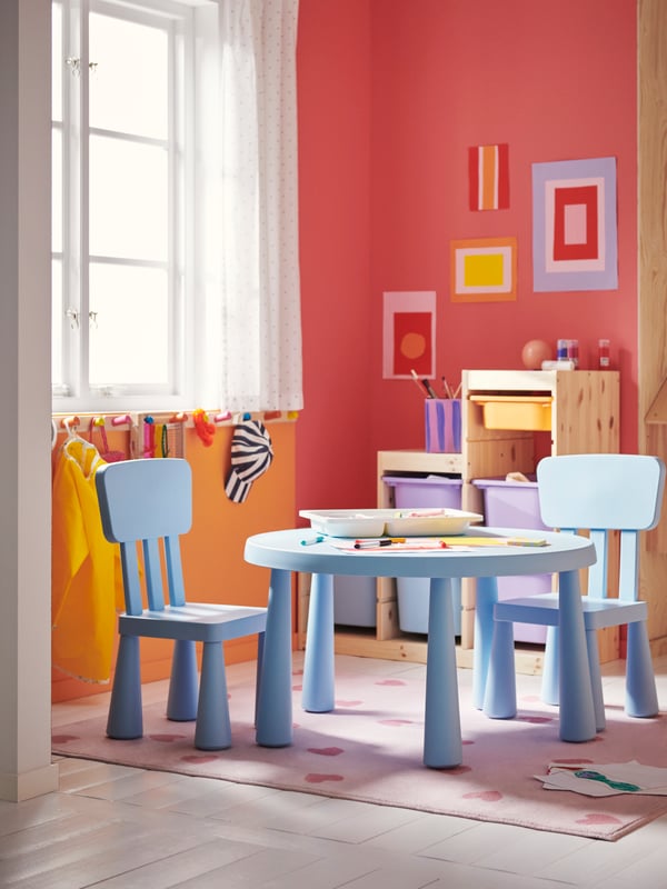 A mixed colours MÅLA felt-tip pen in the childrens room