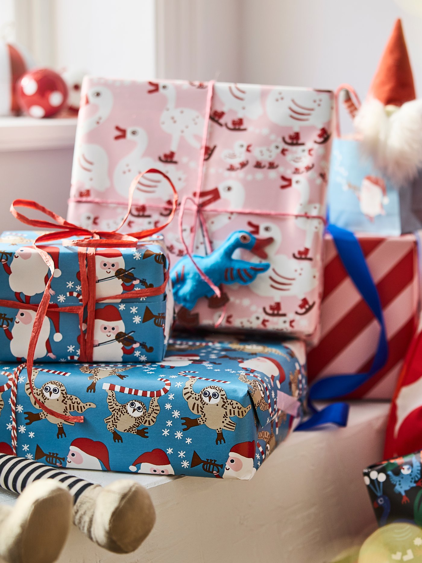 VINTERFINT wrapping paper