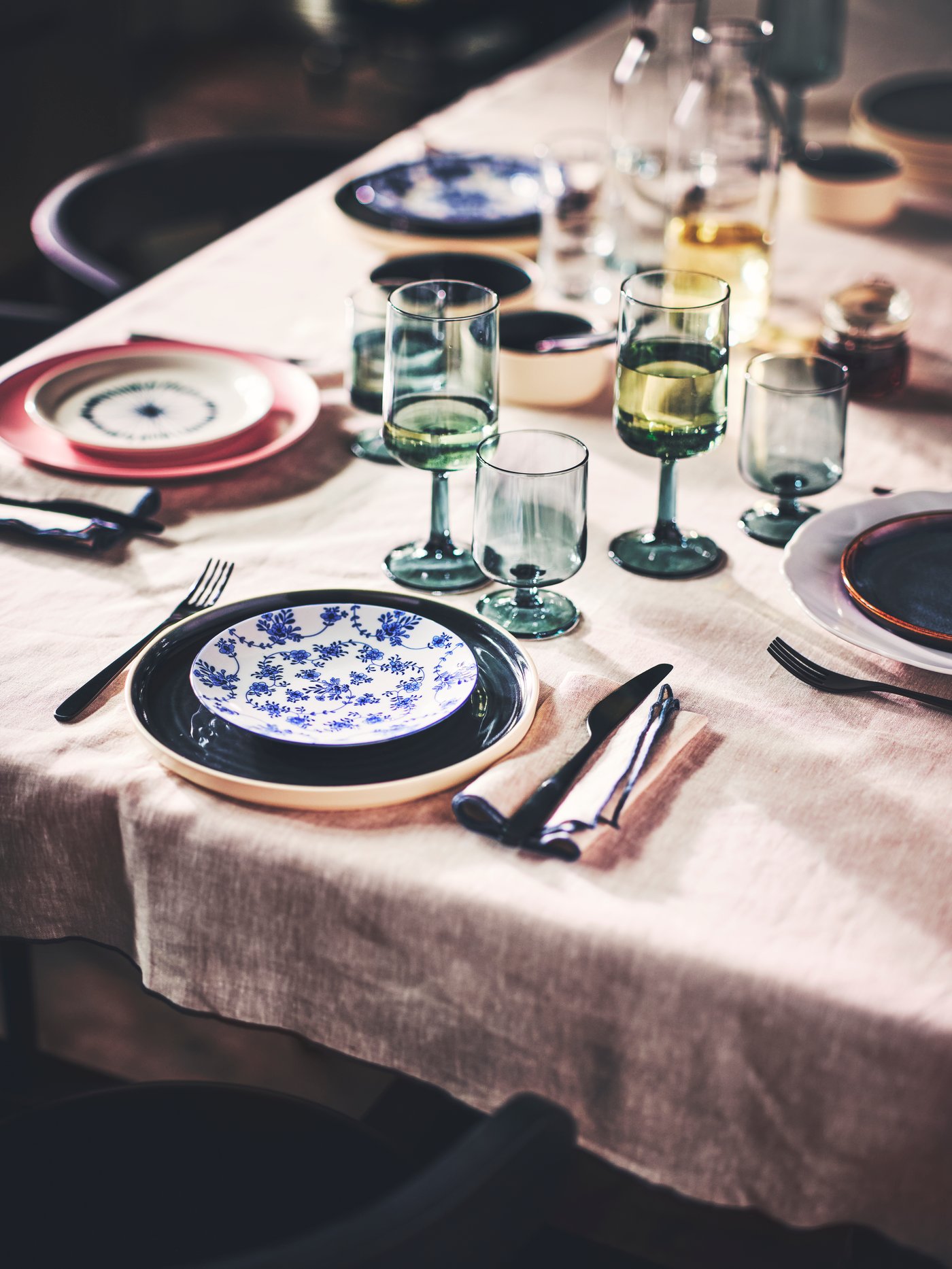 Une serviette OMBONAD de couleur naturelle/beige