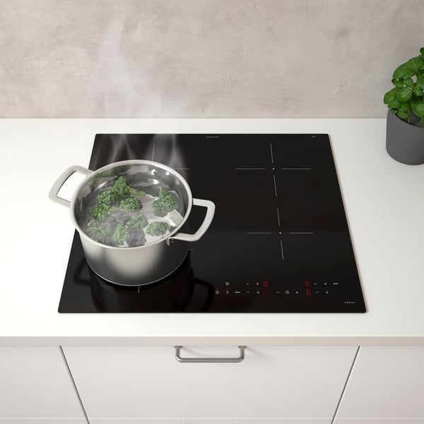 Une plaque de cuisson à induction IKEA 300 black MATMÄSSIG