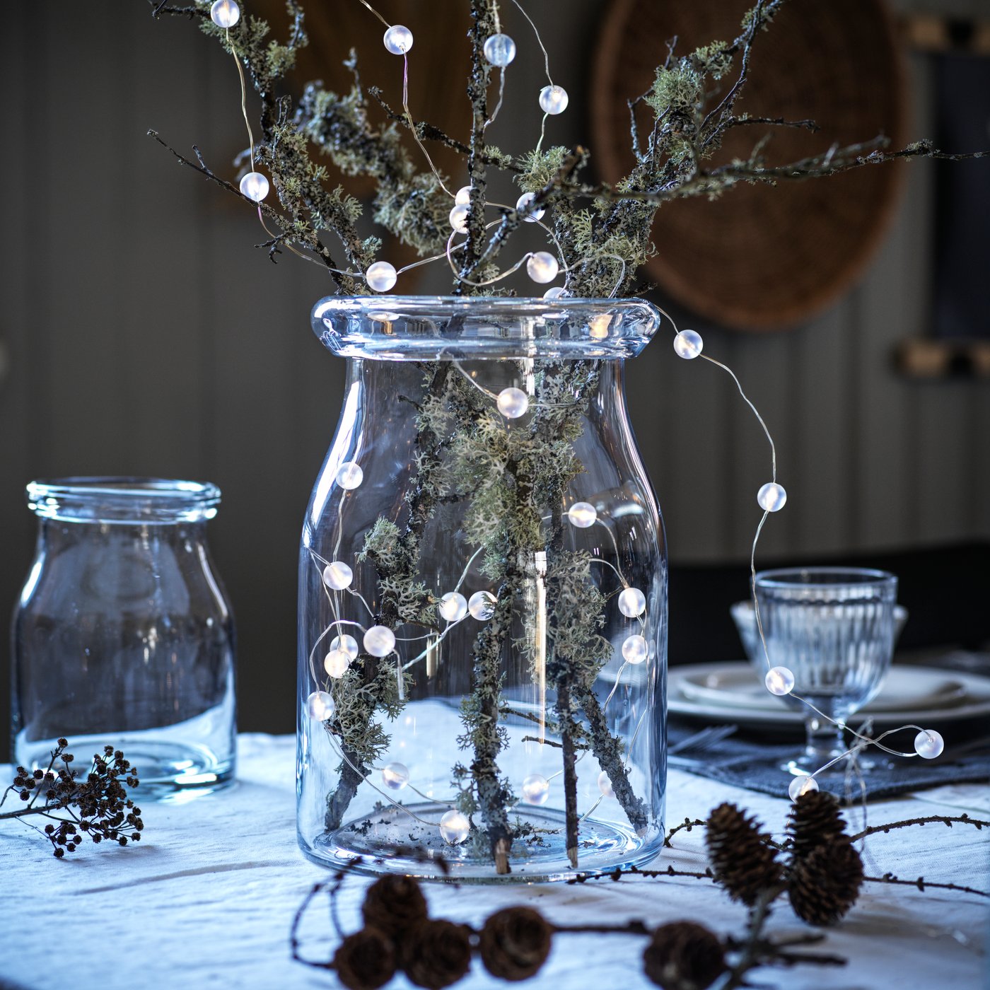 Centro de mesa con plantas para la decoración mesa fin de año 
