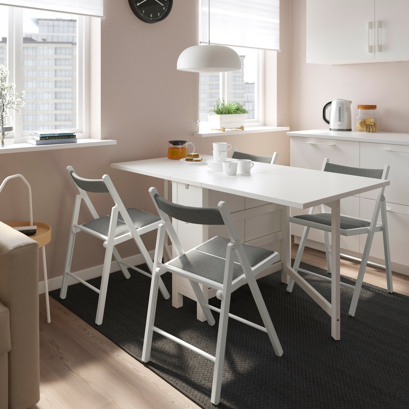 IKEA NORDEN / FRÖSVI bord och 4 stolar, vit/knisa ljusgrå, 26/89/152 cm