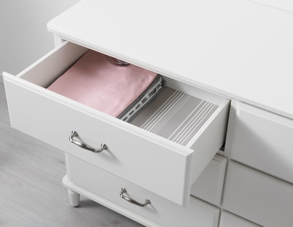 A white TYSSEDAL chest of 6 drawers