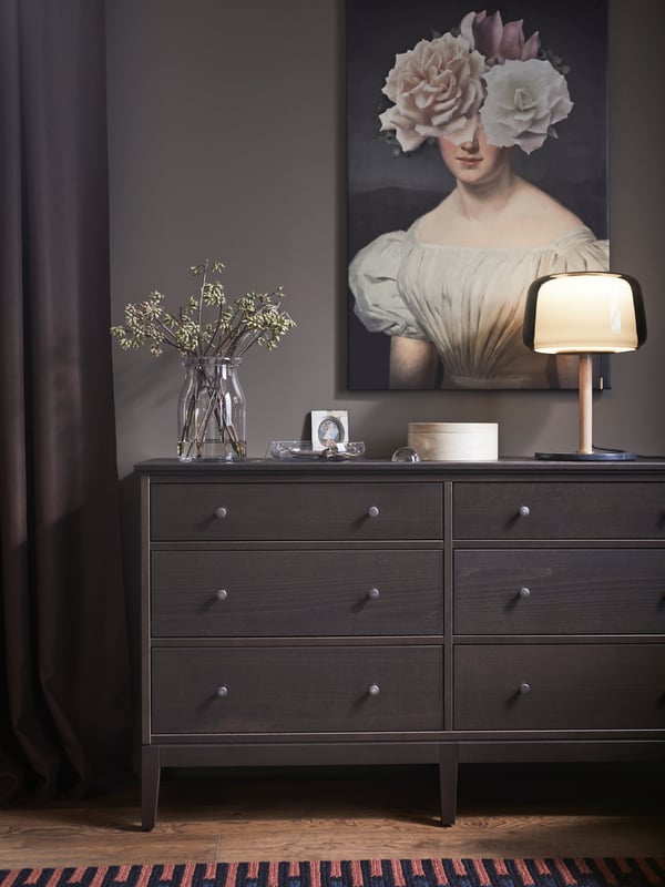 An ash veneer MALLGRODA box with lid in the bedroom