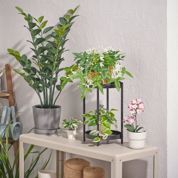 An in/outdoor/hanging jasmine FEJKA artificial potted plant