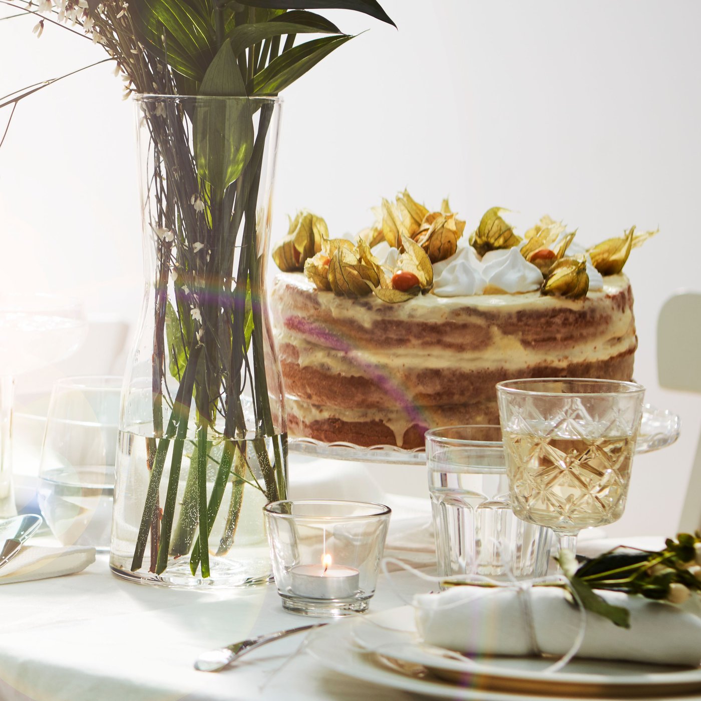 A GALEJ tealight holder outside