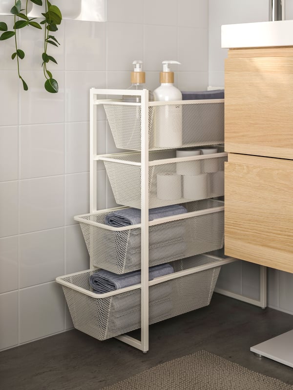 A white JONAXEL frame