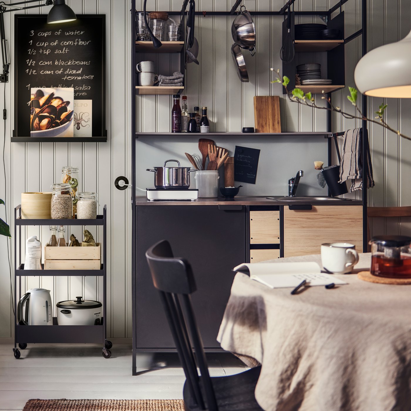 A handmade bamboo KLYNNON plant pot