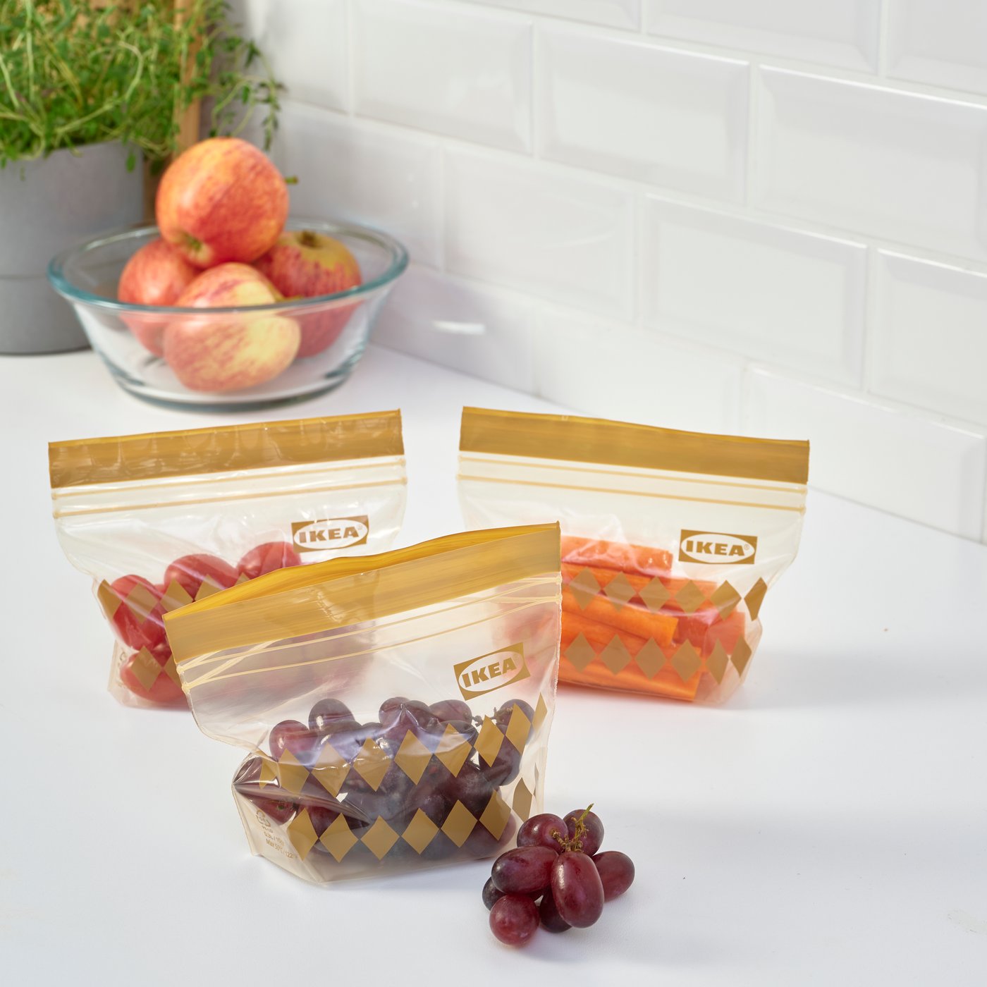 A patterned/brown ISTAD resealable bag