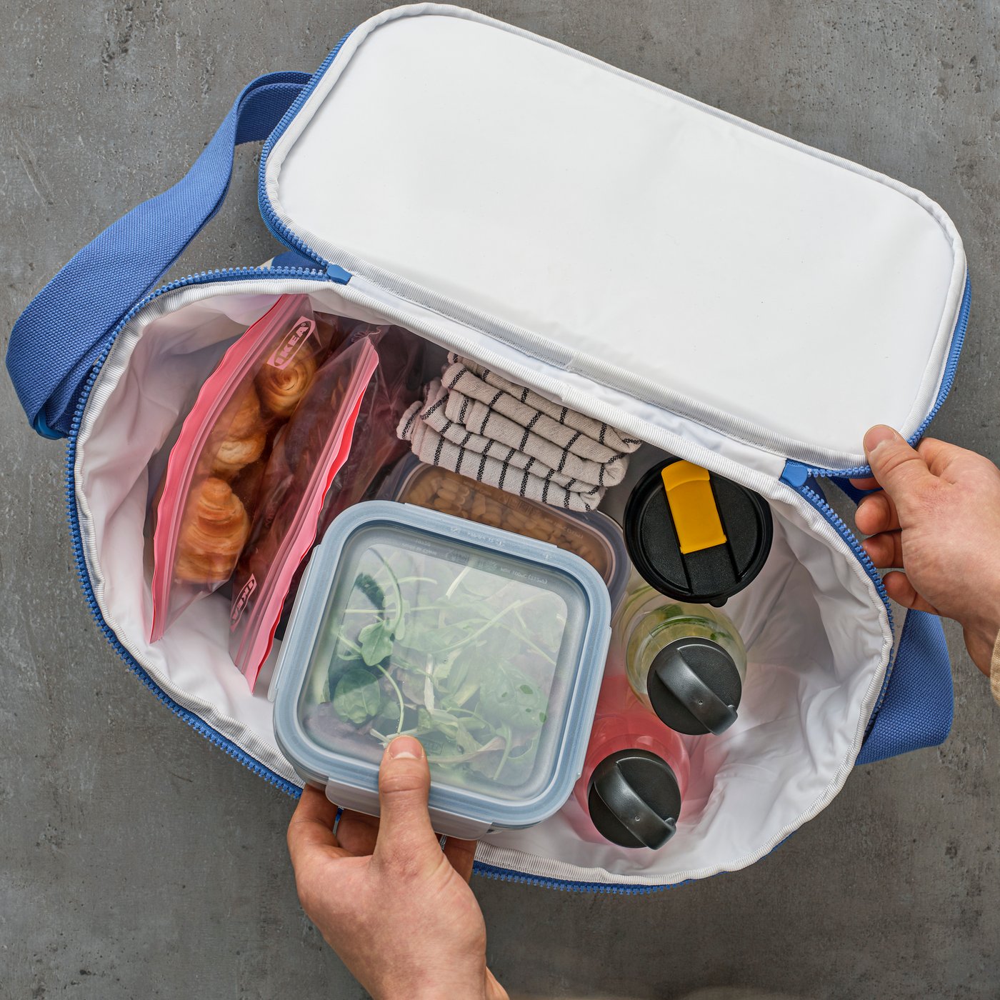 Tamnosiva IKEA 365+ boca za vodu