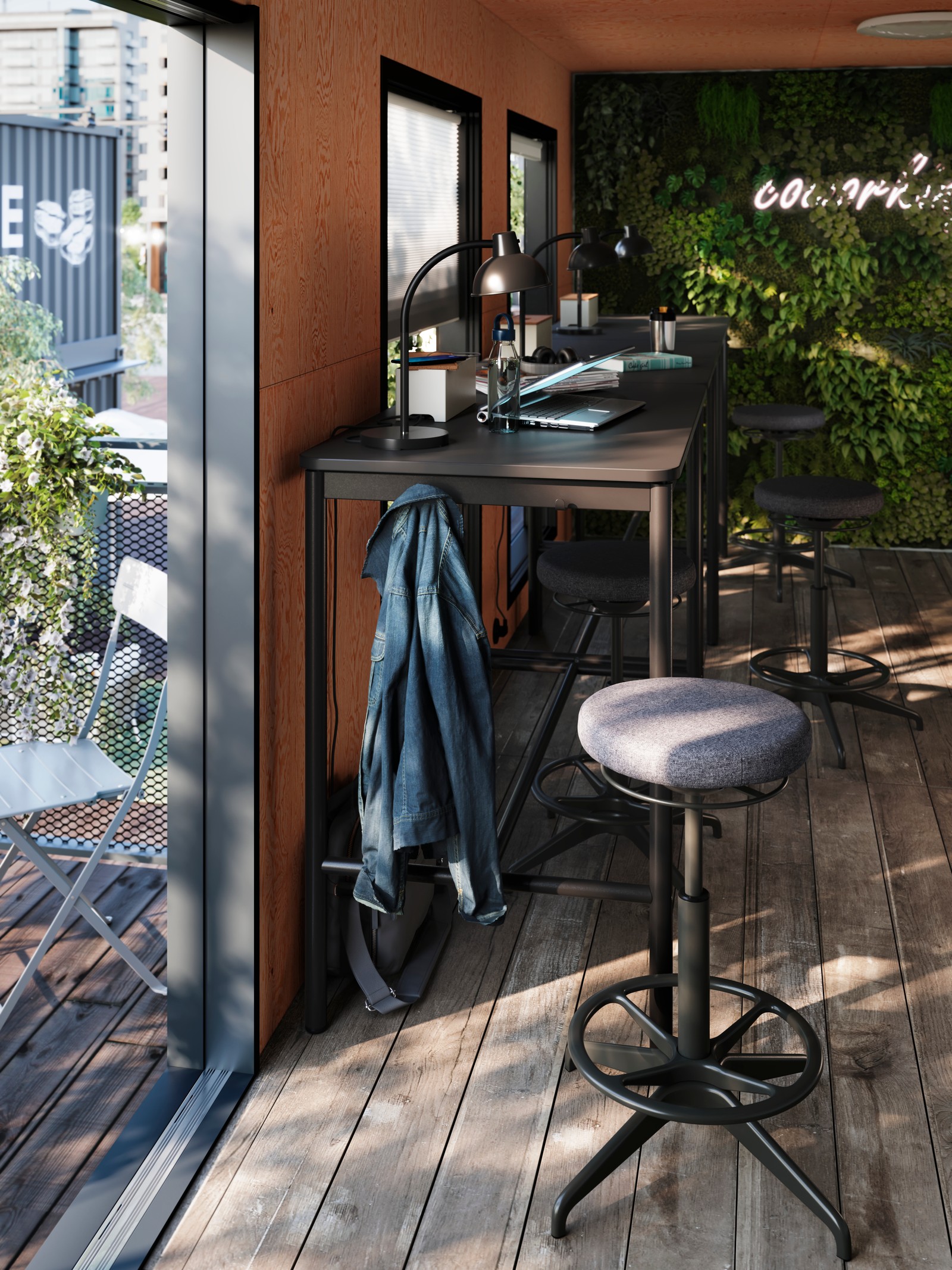 A black SKURUP work lamp