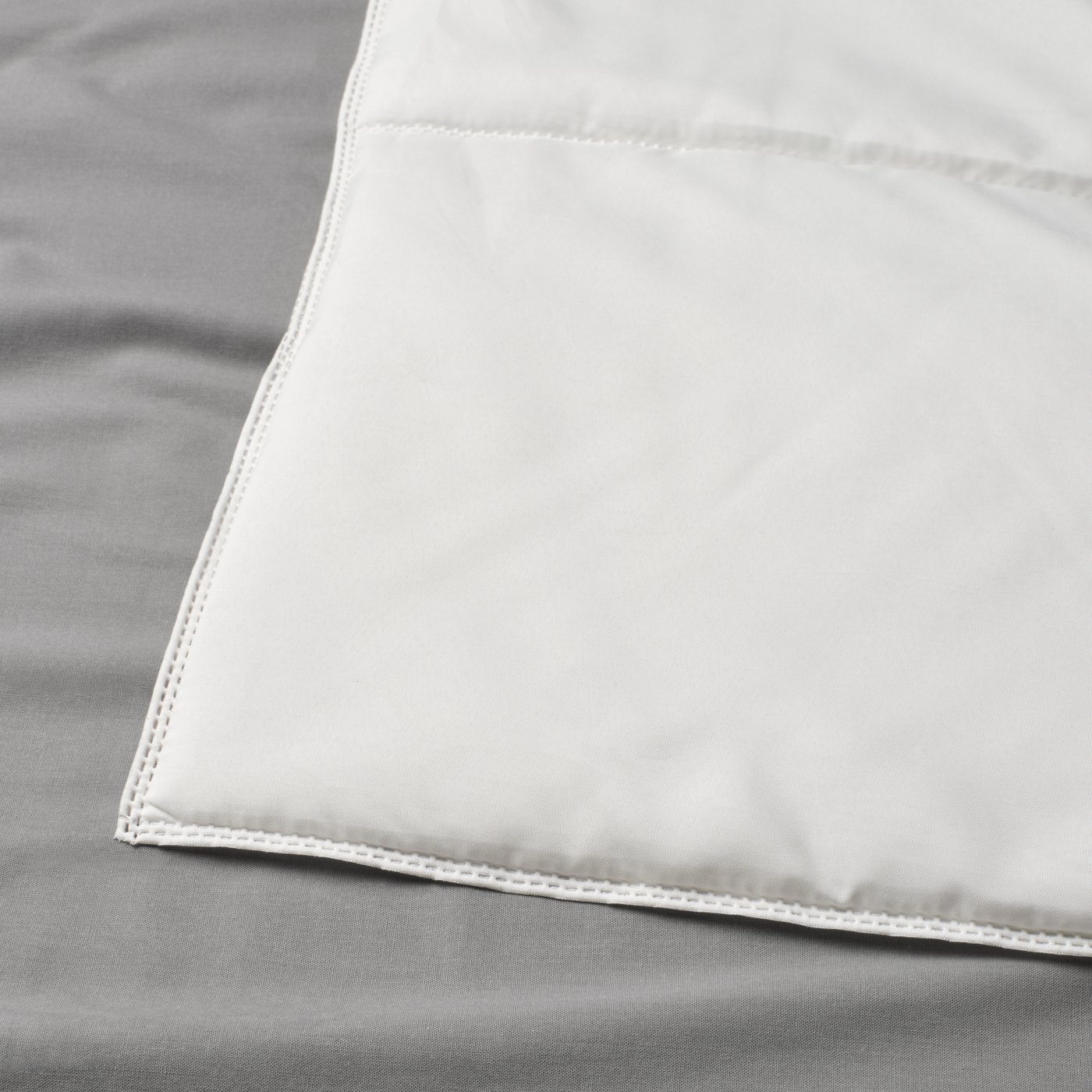 A SANDGRÄSMAL duvet, light warm