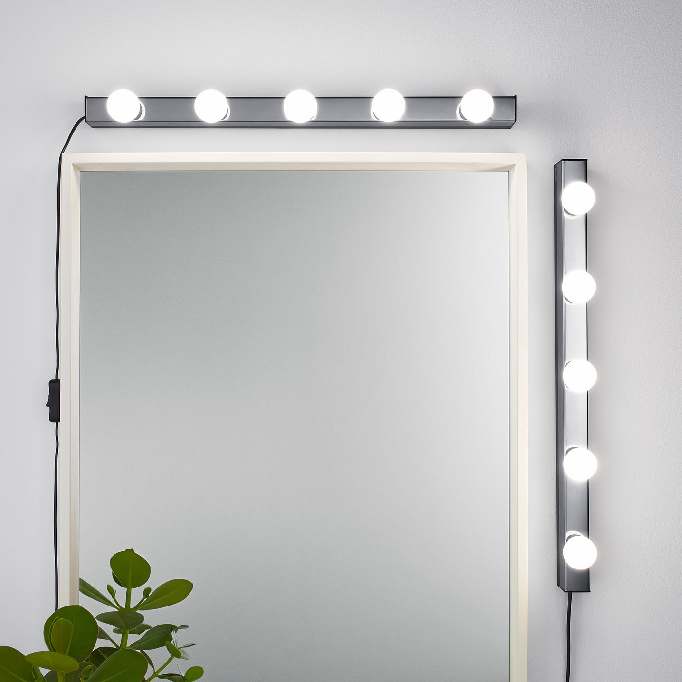 Wall lamp