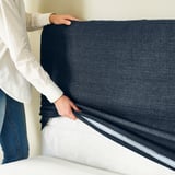 RENFJÄLLET Pocket spring mattress base, incl leg and headboard firm/Kilanda dark blue, 140x200 cm