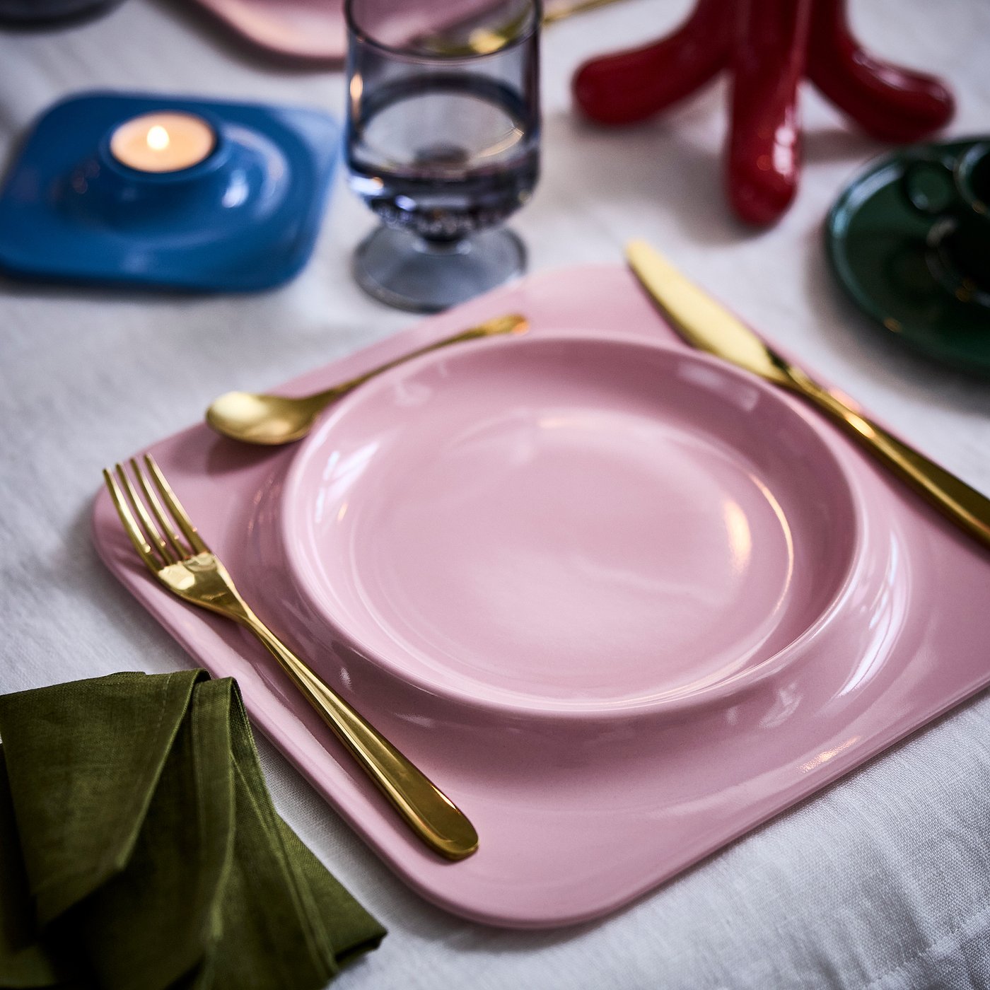 VINTERFINT Christmas plate, pink, 27x27 cm - IKEA Finland