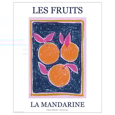 Juliste nimeltä les fruits - la mandarine, jossa on appelsiineja vaaleanpunaisilla lehdillä tummalla taustalla. Yksinkertainen ja tyylikäs muotoilu kodin sisustukseen.