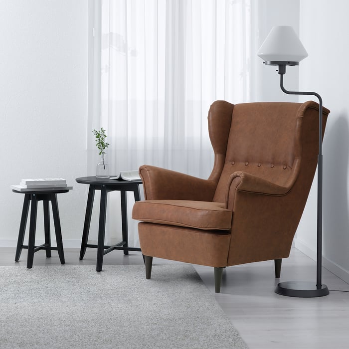 nahkainen-nojatuoli-on-ajaton-klassikko-ikea