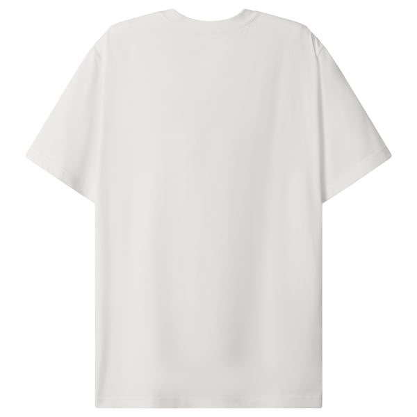 En vanlig vit, löst sittande t-shirt gjord av 100 % bomull, lämplig för fritidskläder.