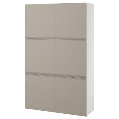 Förvaringsmöbeln BESTÅ i beige med kvadratisk design. Den har sex stängda fack och eleganta kanter, perfekt för att organisera hushållsartiklar.