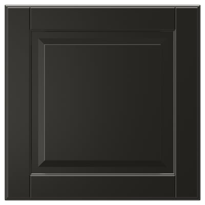 Svart fyrkantig lådfront med fasad paneldesign, slätlackerad yta.