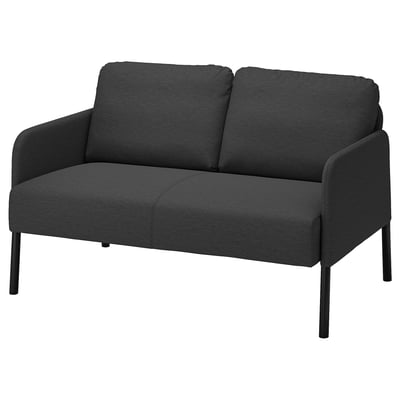 Svart GLOSTAD loveseat. Kompakt, elegant med vadderade säten och armstöd, som stöds av smala metallben.