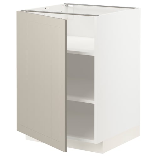 Ett vitt METOD-köksskåp med beige luckor, med en stadig ram och justerbara hyllplan.