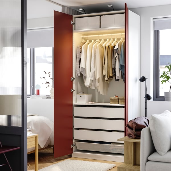 PAX / VIKANES Garderobskombination, vit/rödbrun, 100x60x236 cm