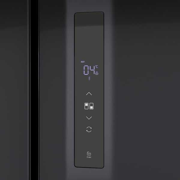 Kontrollpanel med pekskärm på kyl/frys, justering av temperatur och inställningar.